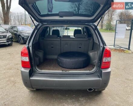 Чорний Хендай Туксон, об'ємом двигуна 1.98 л та пробігом 176 тис. км за 8500 $, фото 18 на Automoto.ua