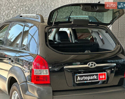 Черный Хендай Туксон, объемом двигателя 2.7 л и пробегом 158 тыс. км за 7940 $, фото 13 на Automoto.ua
