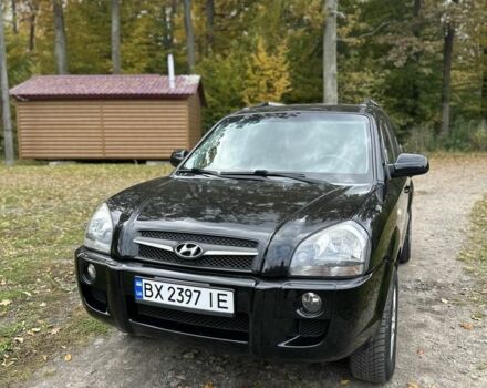 Черный Хендай Туксон, объемом двигателя 2 л и пробегом 161 тыс. км за 7599 $, фото 1 на Automoto.ua