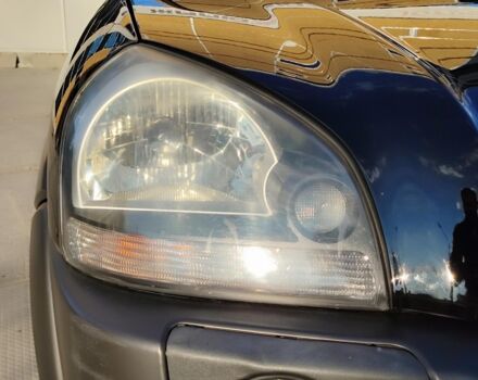 Черный Хендай Туксон, объемом двигателя 2 л и пробегом 82 тыс. км за 7490 $, фото 10 на Automoto.ua