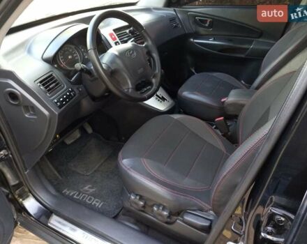 Хендай Туксон 2008 в Вознесенске на Automoto.ua Черный Хендай Туксон, объемом двигателя 1.98 л и пробегом 250 тыс. км за 8000 $, фото 7 на Automoto.ua