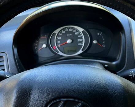 Черный Хендай Туксон, объемом двигателя 2 л и пробегом 151 тыс. км за 9000 $, фото 3 на Automoto.ua