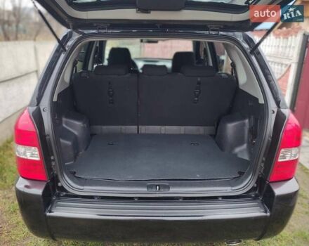 Черный Хендай Туксон, объемом двигателя 2 л и пробегом 237 тыс. км за 7500 $, фото 22 на Automoto.ua