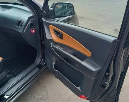 Черный Хендай Туксон, объемом двигателя 2 л и пробегом 255 тыс. км за 8700 $, фото 22 на Automoto.ua