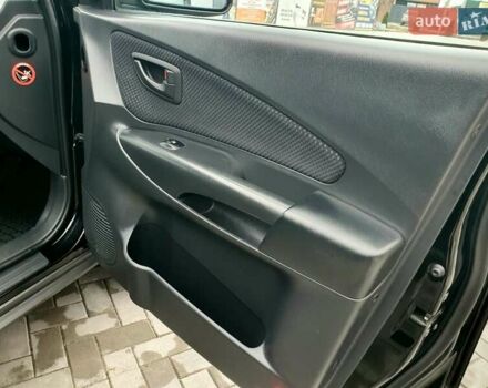 Чорний Хендай Туксон, об'ємом двигуна 2 л та пробігом 225 тис. км за 8000 $, фото 36 на Automoto.ua