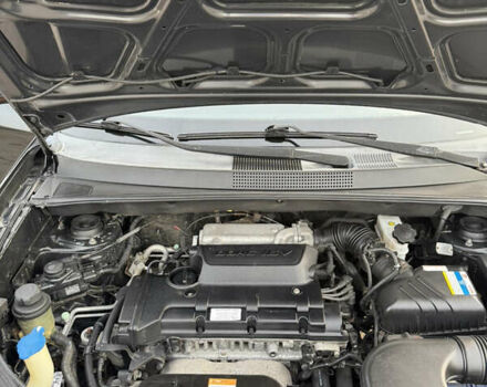 Черный Хендай Туксон, объемом двигателя 2 л и пробегом 210 тыс. км за 7850 $, фото 40 на Automoto.ua