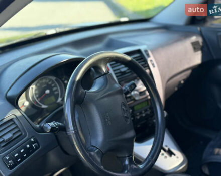 Хендай Туксон 2008 в Радехове на Automoto.ua Черный Хендай Туксон, объемом двигателя 1.98 л и пробегом 370 тыс. км за 7350 $, фото 64 на Automoto.ua