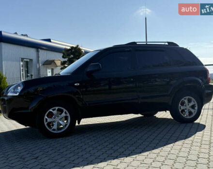 Хендай Туксон 2008 в Радехове на Automoto.ua Черный Хендай Туксон, объемом двигателя 1.98 л и пробегом 370 тыс. км за 7350 $, фото 41 на Automoto.ua