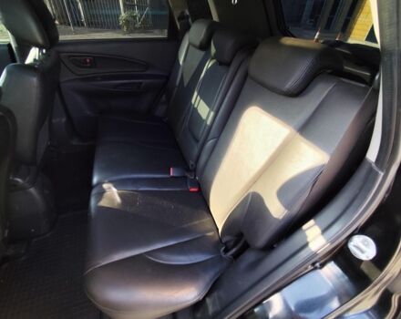 Черный Хендай Туксон, объемом двигателя 2 л и пробегом 82 тыс. км за 7490 $, фото 25 на Automoto.ua