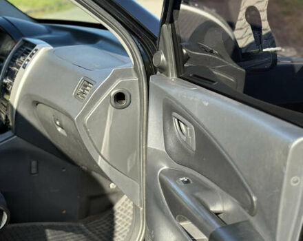 Хендай Туксон 2008 в Радехове на Automoto.ua Черный Хендай Туксон, объемом двигателя 1.98 л и пробегом 370 тыс. км за 7350 $, фото 90 на Automoto.ua