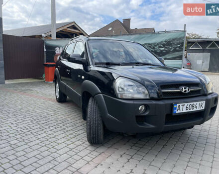 Черный Хендай Туксон, объемом двигателя 1.98 л и пробегом 177 тыс. км за 7600 $, фото 3 на Automoto.ua