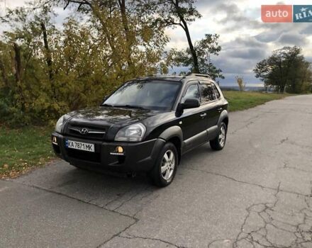 Чорний Хендай Туксон, об'ємом двигуна 1.98 л та пробігом 220 тис. км за 8000 $, фото 3 на Automoto.ua