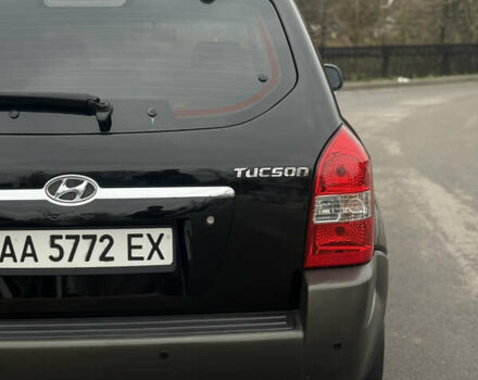 Чорний Хендай Туксон, об'ємом двигуна 2 л та пробігом 107 тис. км за 8500 $, фото 8 на Automoto.ua