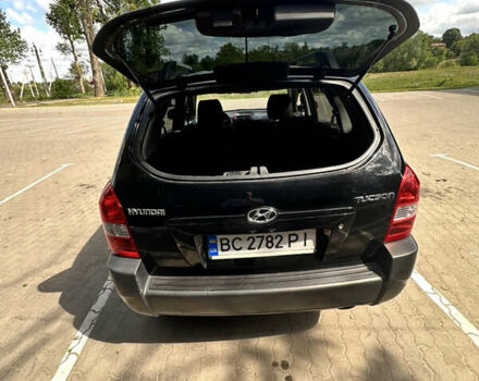 Чорний Хендай Туксон, об'ємом двигуна 1.98 л та пробігом 279 тис. км за 8200 $, фото 14 на Automoto.ua