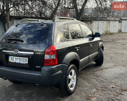 Чорний Хендай Туксон, об'ємом двигуна 2 л та пробігом 240 тис. км за 8500 $, фото 6 на Automoto.ua