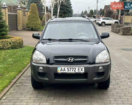 Черный Хендай Туксон, объемом двигателя 2 л и пробегом 107 тыс. км за 8900 $, фото 3 на Automoto.ua
