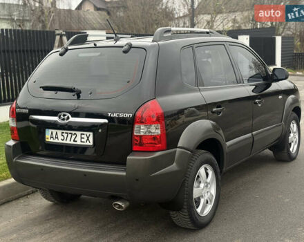 Чорний Хендай Туксон, об'ємом двигуна 2 л та пробігом 107 тис. км за 8500 $, фото 10 на Automoto.ua