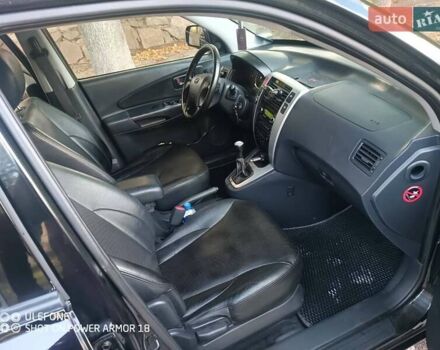 Чорний Хендай Туксон, об'ємом двигуна 1.98 л та пробігом 230 тис. км за 6950 $, фото 2 на Automoto.ua
