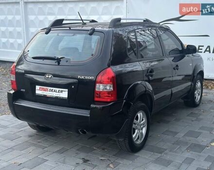 Хендай Туксон 2008 у Києві на Automoto.ua Чорний Хендай Туксон, об'ємом двигуна 2 л та пробігом 110 тис. км за 8750 $, фото 8 на Automoto.ua