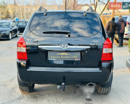 Чорний Хендай Туксон, об'ємом двигуна 2 л та пробігом 186 тис. км за 8300 $, фото 10 на Automoto.ua