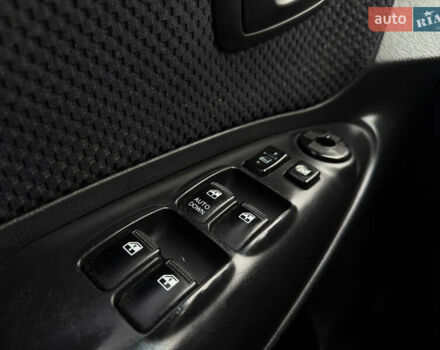 Черный Хендай Туксон, объемом двигателя 2 л и пробегом 252 тыс. км за 7200 $, фото 23 на Automoto.ua