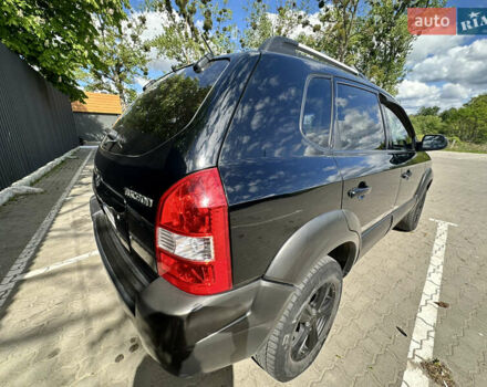 Чорний Хендай Туксон, об'ємом двигуна 1.98 л та пробігом 279 тис. км за 8200 $, фото 11 на Automoto.ua