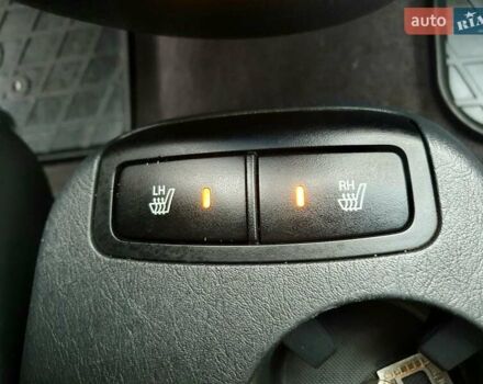 Чорний Хендай Туксон, об'ємом двигуна 2 л та пробігом 225 тис. км за 8000 $, фото 54 на Automoto.ua