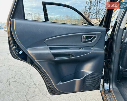 Чорний Хендай Туксон, об'ємом двигуна 2 л та пробігом 186 тис. км за 8300 $, фото 16 на Automoto.ua