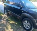 Чорний Хендай Туксон, об'ємом двигуна 2 л та пробігом 162 тис. км за 8800 $, фото 2 на Automoto.ua