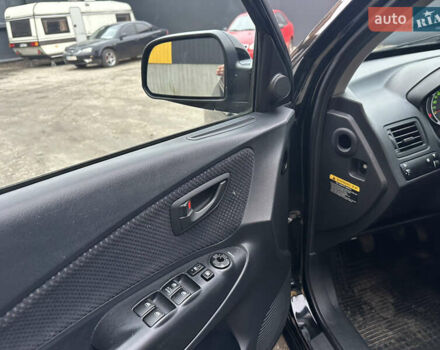 Чорний Хендай Туксон, об'ємом двигуна 2 л та пробігом 243 тис. км за 7999 $, фото 27 на Automoto.ua