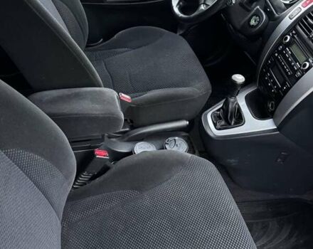 Черный Хендай Туксон, объемом двигателя 2 л и пробегом 253 тыс. км за 8299 $, фото 3 на Automoto.ua