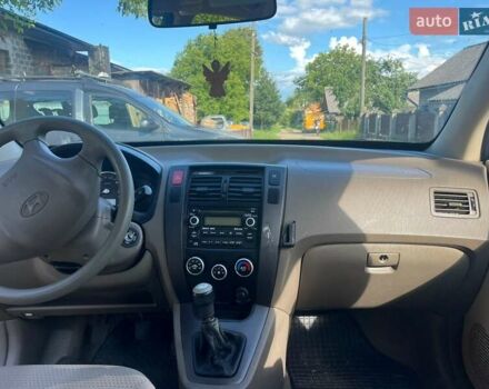 Чорний Хендай Туксон, об'ємом двигуна 2 л та пробігом 187 тис. км за 7900 $, фото 11 на Automoto.ua