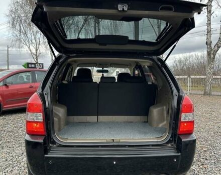 Чорний Хендай Туксон, об'ємом двигуна 2 л та пробігом 166 тис. км за 7500 $, фото 15 на Automoto.ua