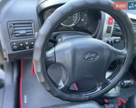 Чорний Хендай Туксон, об'ємом двигуна 2.66 л та пробігом 177 тис. км за 8800 $, фото 11 на Automoto.ua