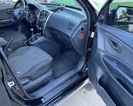 Хендай Туксон 2009 в Кривом Роге на Automoto.ua Черный Хендай Туксон, объемом двигателя 2 л и пробегом 245 тыс. км за 7900 $, фото 7 на Automoto.ua