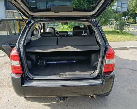 Чорний Хендай Туксон, об'ємом двигуна 1.98 л та пробігом 242 тис. км за 8900 $, фото 13 на Automoto.ua