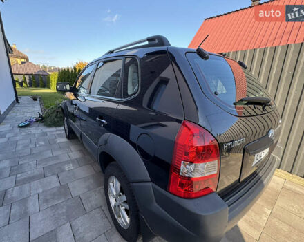 Чорний Хендай Туксон, об'ємом двигуна 1.98 л та пробігом 200 тис. км за 8200 $, фото 3 на Automoto.ua