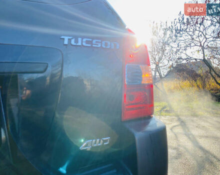 Черный Хендай Туксон, объемом двигателя 1.99 л и пробегом 95 тыс. км за 8700 $, фото 10 на Automoto.ua