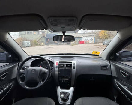 Черный Хендай Туксон, объемом двигателя 1.98 л и пробегом 120 тыс. км за 8500 $, фото 9 на Automoto.ua