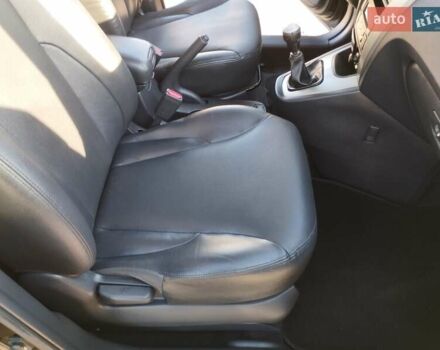 Черный Хендай Туксон, объемом двигателя 1.99 л и пробегом 159 тыс. км за 9700 $, фото 15 на Automoto.ua