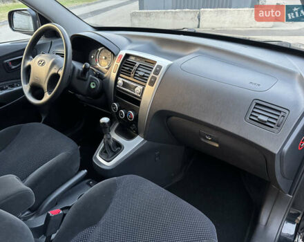 Хендай Туксон 2009 в Киеве на Automoto.ua Черный Хендай Туксон, объемом двигателя 2 л и пробегом 110 тыс. км за 8700 $, фото 14 на Automoto.ua