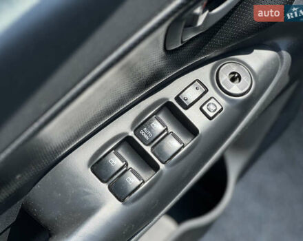 Чорний Хендай Туксон, об'ємом двигуна 2 л та пробігом 163 тис. км за 9199 $, фото 23 на Automoto.ua