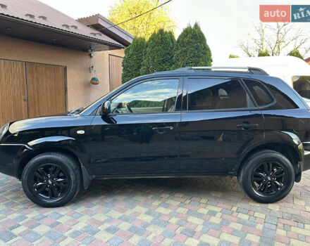 Хендай Туксон 2009 в Калуше на Automoto.ua Черный Хендай Туксон, объемом двигателя 1.98 л и пробегом 198 тыс. км за 7500 $, фото 9 на Automoto.ua