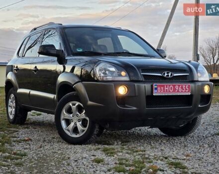 Хендай Туксон 2009 в Гусятине на Automoto.ua Черный Хендай Туксон, объемом двигателя 2 л и пробегом 143 тыс. км за 9700 $, фото 5 на Automoto.ua