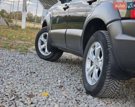 Хендай Туксон 2009 в Гусятине на Automoto.ua Черный Хендай Туксон, объемом двигателя 2 л и пробегом 143 тыс. км за 9700 $, фото 27 на Automoto.ua