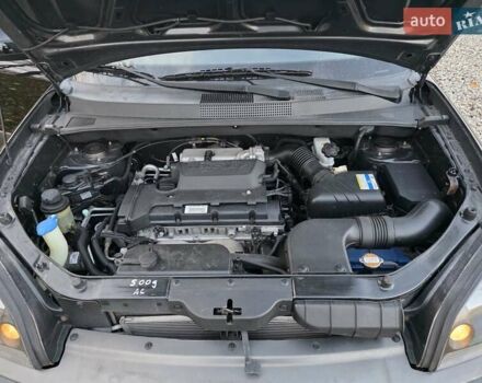 Хендай Туксон 2009 в Гусятине на Automoto.ua Черный Хендай Туксон, объемом двигателя 2 л и пробегом 143 тыс. км за 9700 $, фото 60 на Automoto.ua