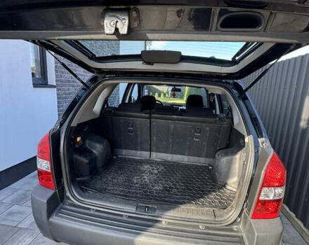 Чорний Хендай Туксон, об'ємом двигуна 1.98 л та пробігом 200 тис. км за 8200 $, фото 9 на Automoto.ua