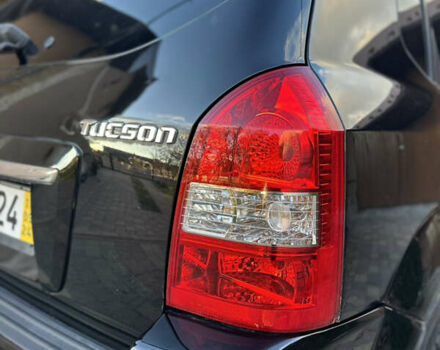 Хендай Туксон 2009 в Калуше на Automoto.ua Черный Хендай Туксон, объемом двигателя 1.98 л и пробегом 198 тыс. км за 7500 $, фото 20 на Automoto.ua