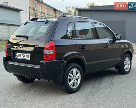 Хендай Туксон 2009 в Киеве на Automoto.ua Черный Хендай Туксон, объемом двигателя 2 л и пробегом 110 тыс. км за 8700 $, фото 4 на Automoto.ua