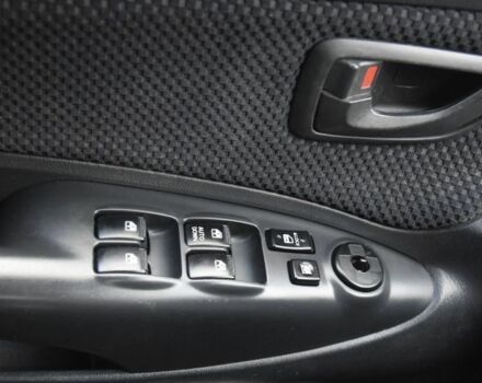 Черный Хендай Туксон, объемом двигателя 2 л и пробегом 184 тыс. км за 5480 $, фото 15 на Automoto.ua